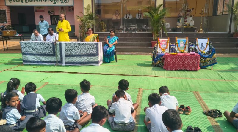 लोहिया विद्यालयात वसंतपंचमी, संत तुकाराम महाराज,नेताजी सुभाषचंद्र बोस व बाळासाहेब ठाकरे जयंती साजरी