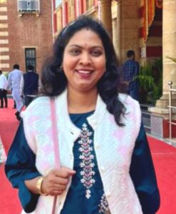 मनिषा सुशिल लाडे 