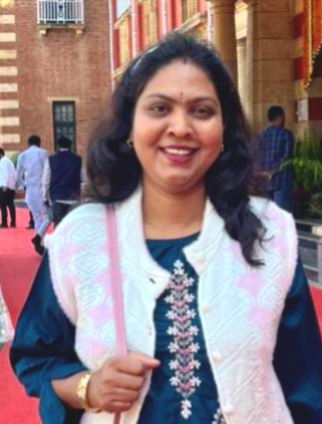 जागतिक महिला दिन विशेष: “महिला सक्षमीकरण म्हणजे केवळ हक्क नव्हे, तर जबाबदारीची जाणीव” – मनिषा लाडे यांचे विचार