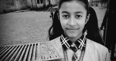 शाळेच्या जर्जर गेट अंगावर पडल्यामुळे विद्यार्थिनीचा दुर्दैवी मृत्यू