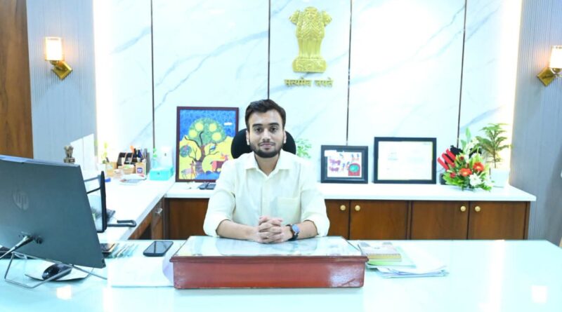 मंदार पत्की यांनी गोंदिया जिल्ह्याचे जिल्हाधिकारी पदाचा पदभार स्वीकारला
