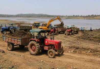 नवेगावबांध जलाशयातून पुन्हा गाळ उपसा सुरू; लोकसहभागातून जलसाठा वाढविण्याचा संकल्प