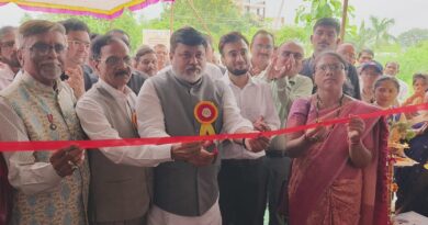 विदर्भातील पहिल्या पुस्तकांचे गाव नवेगाव बांध येथे थाटात लोकार्पण झाडीबोली साहित्य संमेलनासाठी २५ लाखांचे अनुदान