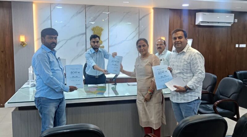 गोंदिया जिल्ह्याची प्रारूप मतदार यादी प्रसिद्ध 30 सप्टेंबरपर्यंत दावे-हरकती दाखल करण्याचे जिल्हाधिकारी मंदार पत्की यांचे आवाहन गोंदिया जिल्ह्याची प्रारूप मतदार यादी प्रसिद्ध 30 सप्टेंबरपर्यंत दावे-हरकती दाखल करण्याचे जिल्हाधिकारी मंदार पत्की यांचे आवाहन