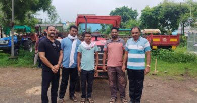 रेतीची अवैध वाहतूक करणाऱ्या ट्रॅक्टरवर महसूल विभागाची धडक कारवाई 