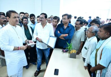 खासदार  प्रफुल पटेल यांनी नागरिकांच्या अडीअडचणी जाणून घेत केले समस्यांचे निराकरण
